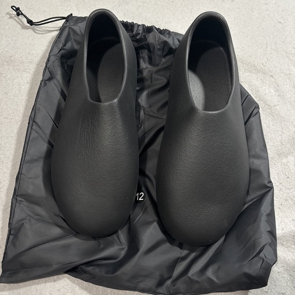 NEW Ye Kanye West Yeezy Slippers YZY SL-01 Black Slide Men Size 12 in hand w bag